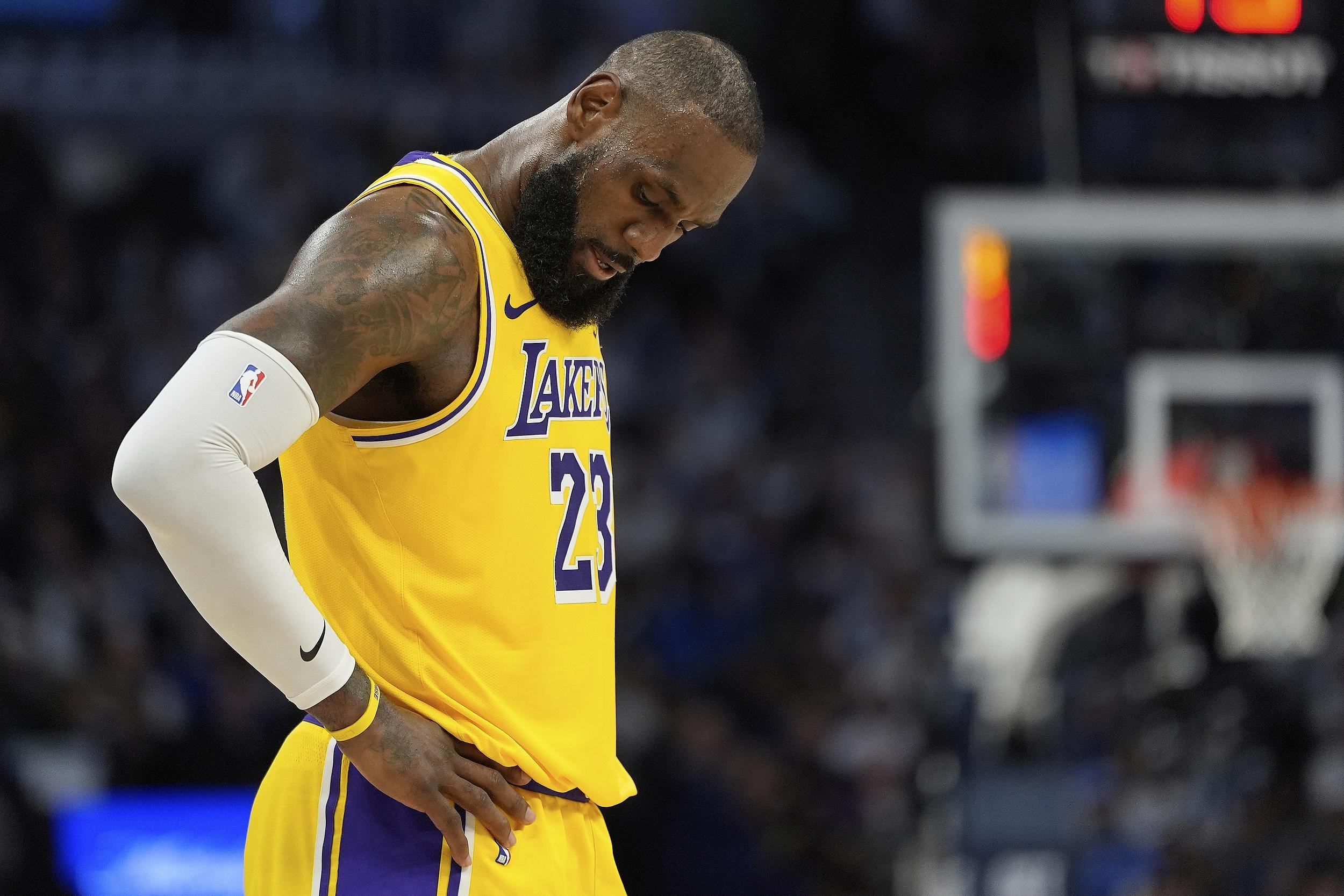 历史第一！詹姆斯与NBA中36.4%的球员当队友或有交锋
