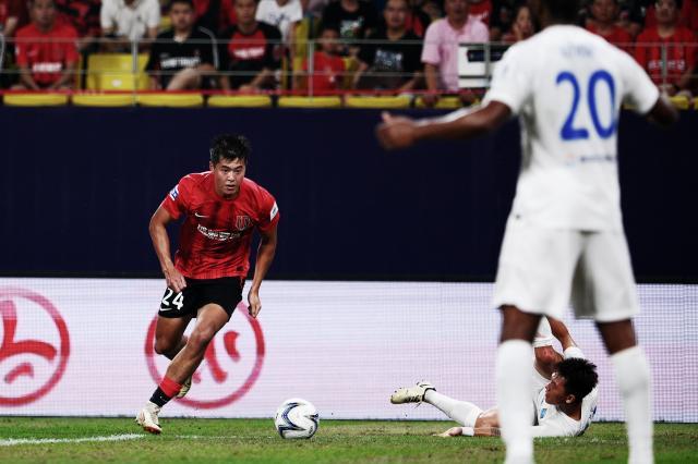 九游体育官网-唐创抵沪报到泰山引援开张 外援新人最快下周到位