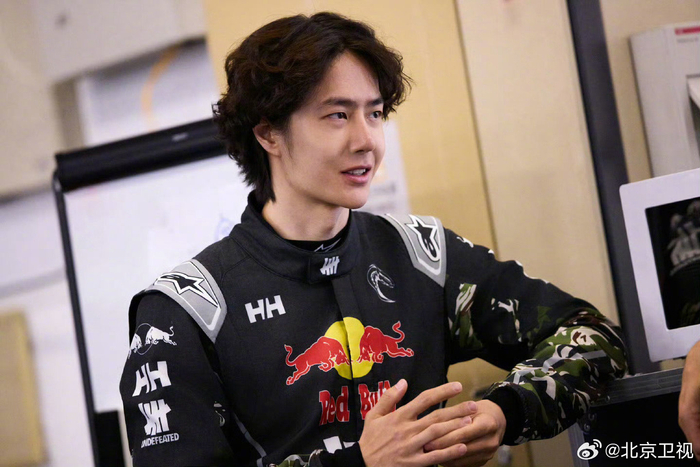 九游体育入口-王一博将出战2026中国超级跑车锦标赛上海站|赛车手|加油|花絮_新浪体育_新浪新闻